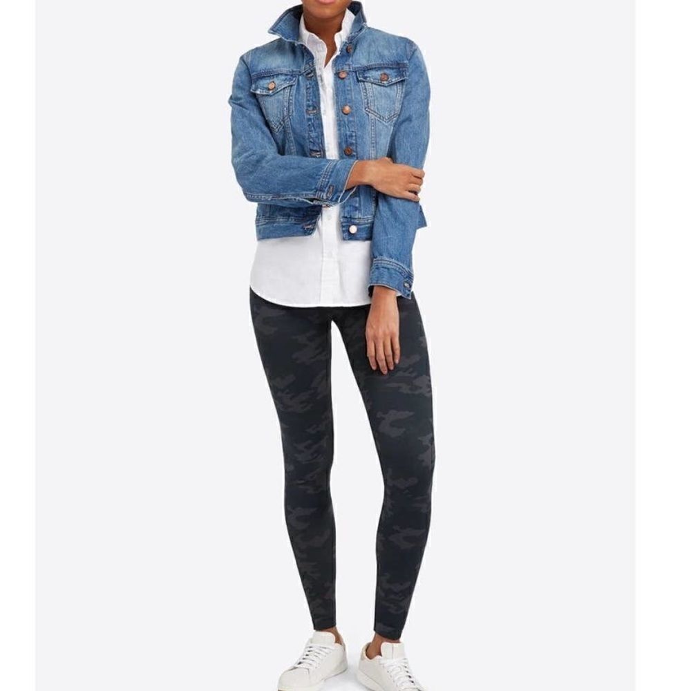 🚨4/$25 SPANX Look at Me Now Leggings Black Gray Camo